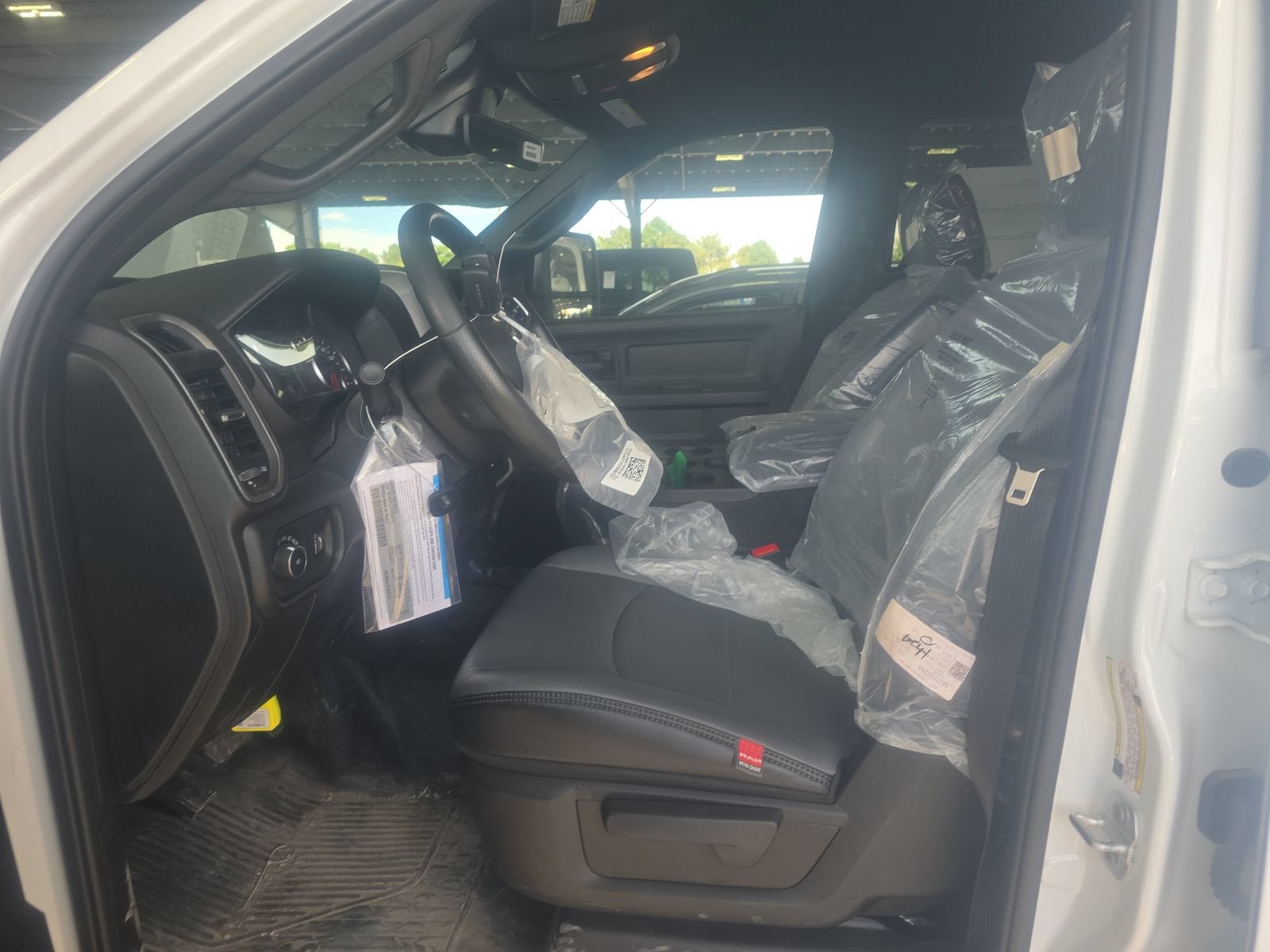 2025 RAM 3500 Chassis Tradesman/Big Horn