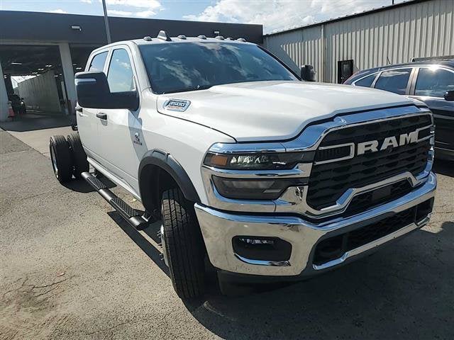 2026 RAM 3500 Chassis Tradesman/Big Horn