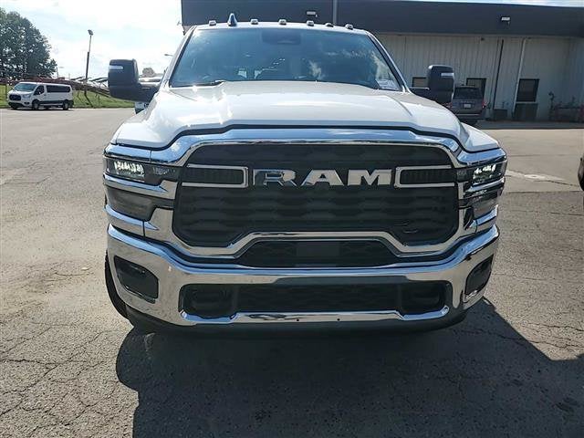 2026 RAM 3500 Chassis Tradesman/Big Horn