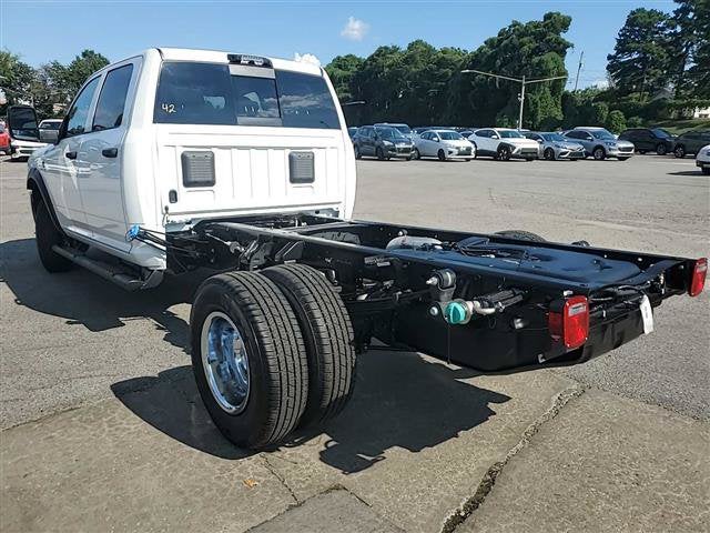 2026 RAM 3500 Chassis Tradesman/Big Horn