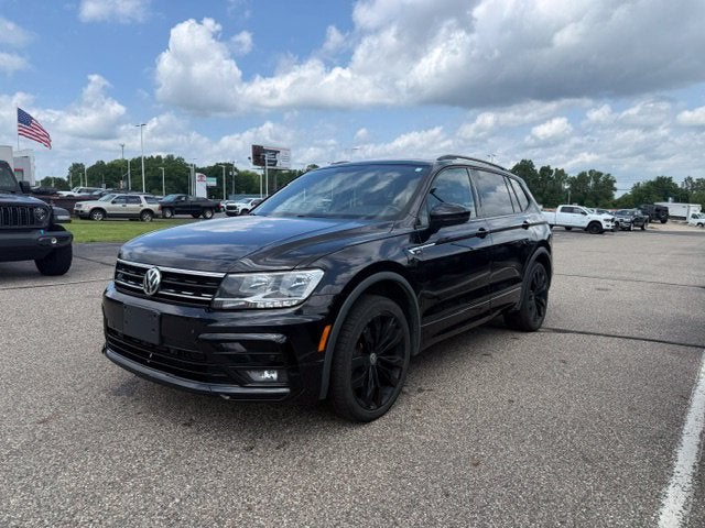 Used 2020 Volkswagen Tiguan SE R-LINE BLACK with VIN 3VV2B7AX0LM089708 for sale in Springfield, MI